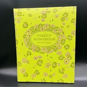 Readers Digest Family Songbook 124 Songs Piano 1969 HC with Spiral Binding